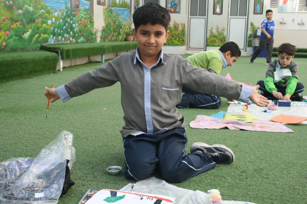 فعالیت-های-خلاقانه-دبستان-روزبه-قم